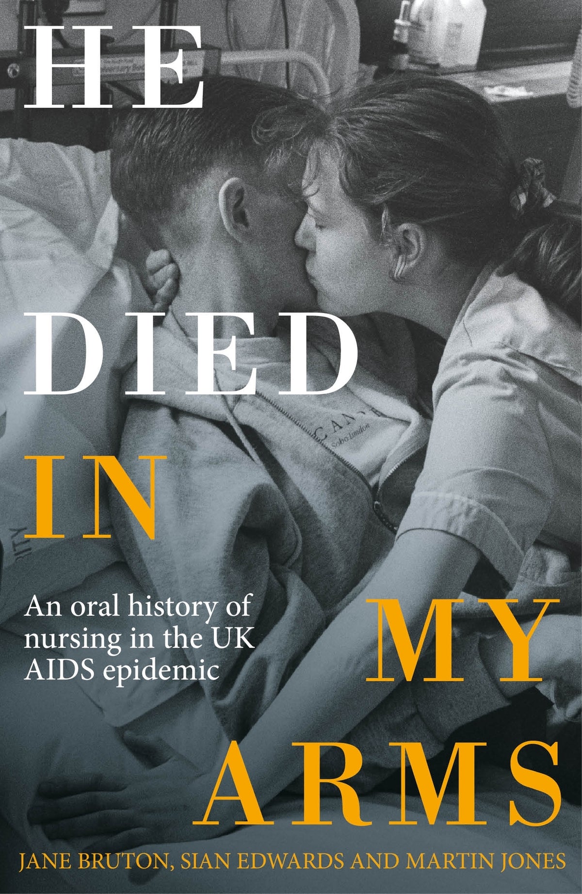 Cover image for He died in my arms ISBN 9781807073435