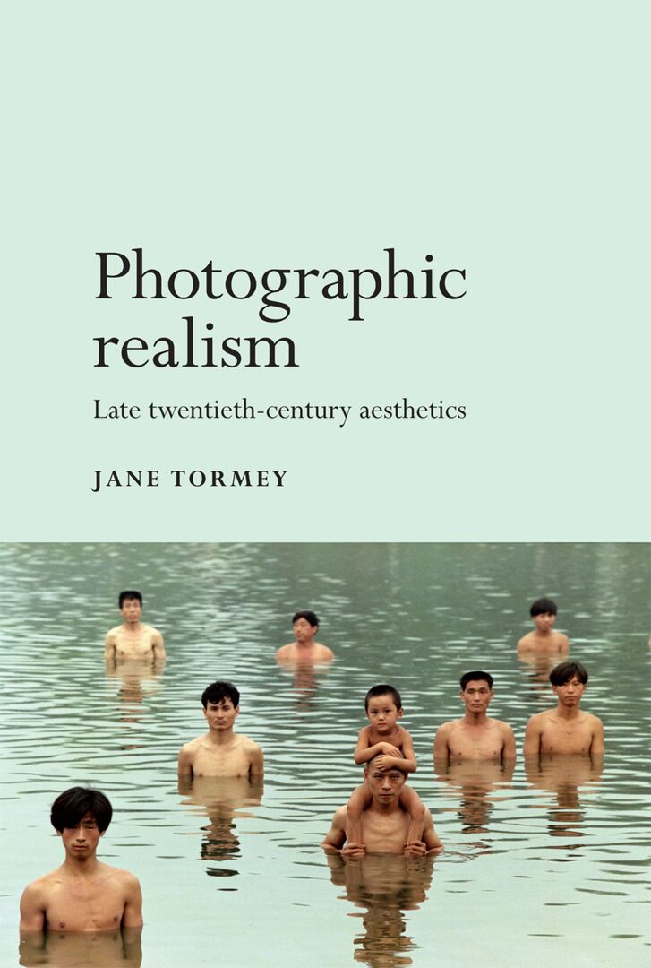 Cover image for Photographic realism ISBN 9780719081569