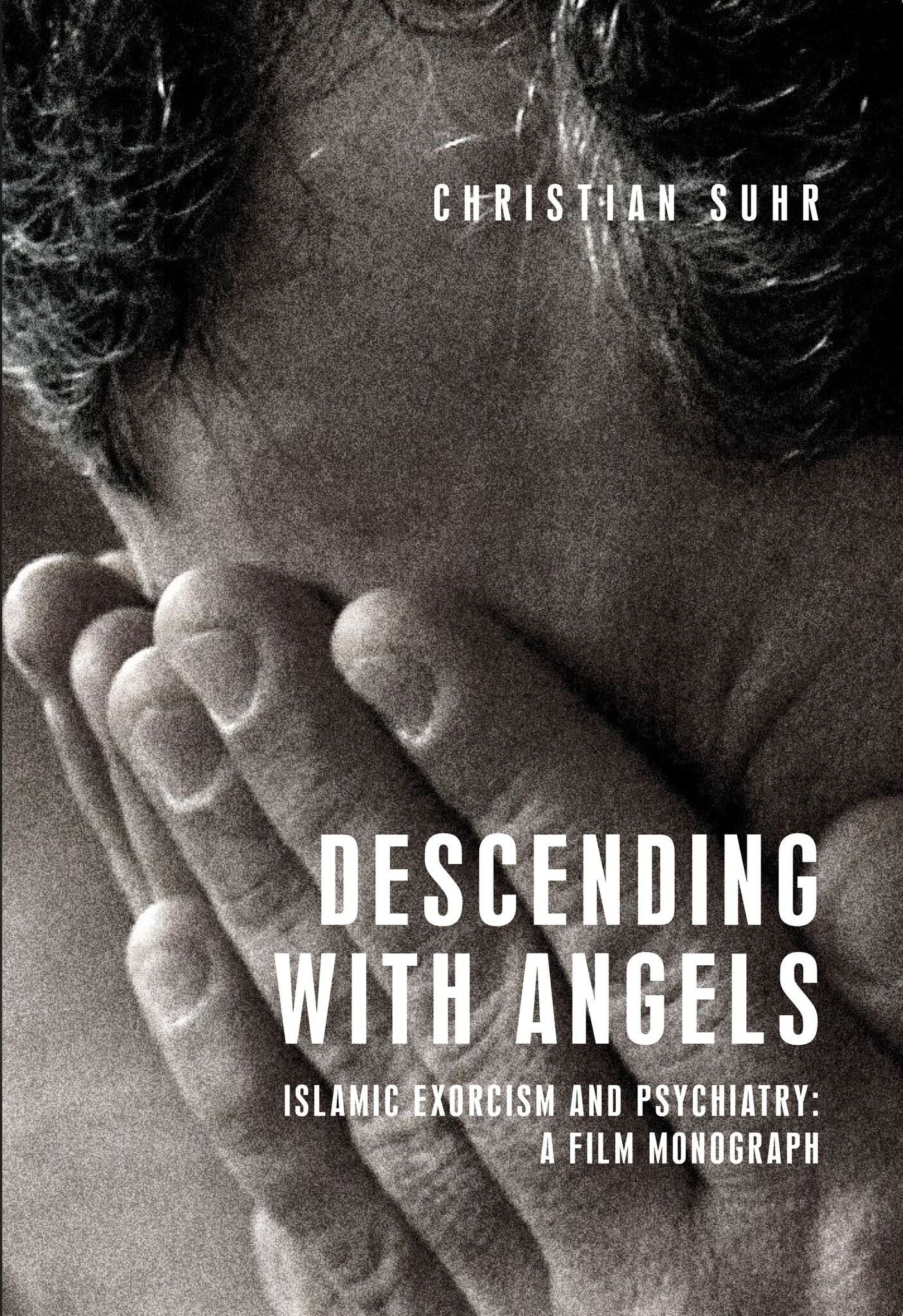Cover image for Descending with angels ISBN 9781526145918